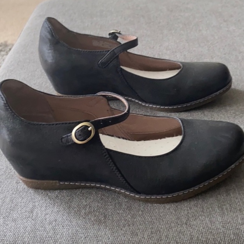 Dansko Womens Loralie Leather Round Toe Ankle Strap Mary Jane, Black